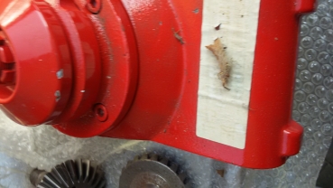 Ersatzteile für Getriebeblock Lely Scheibenmähwerk für Mähscheibe  komplett Welle mit Ritzel Lager und Gehäuseteile für Lager und Welle