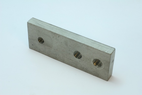 Metallplatte unter Wiegestab