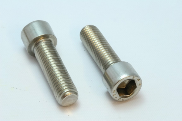 Schraube M12x40 DIN912s/s